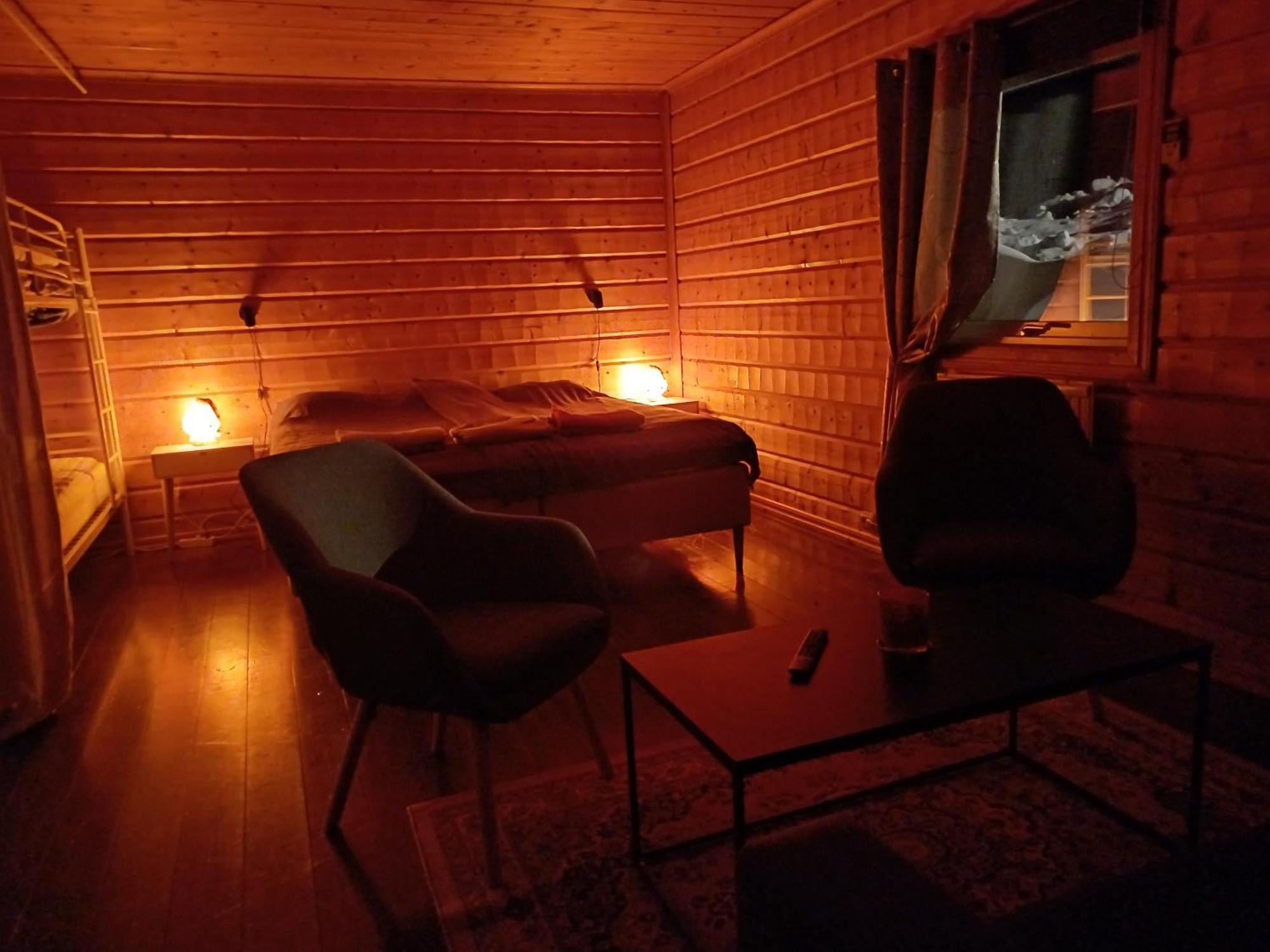Lakeside Aurora Cabins Кіруна Екстер'єр фото